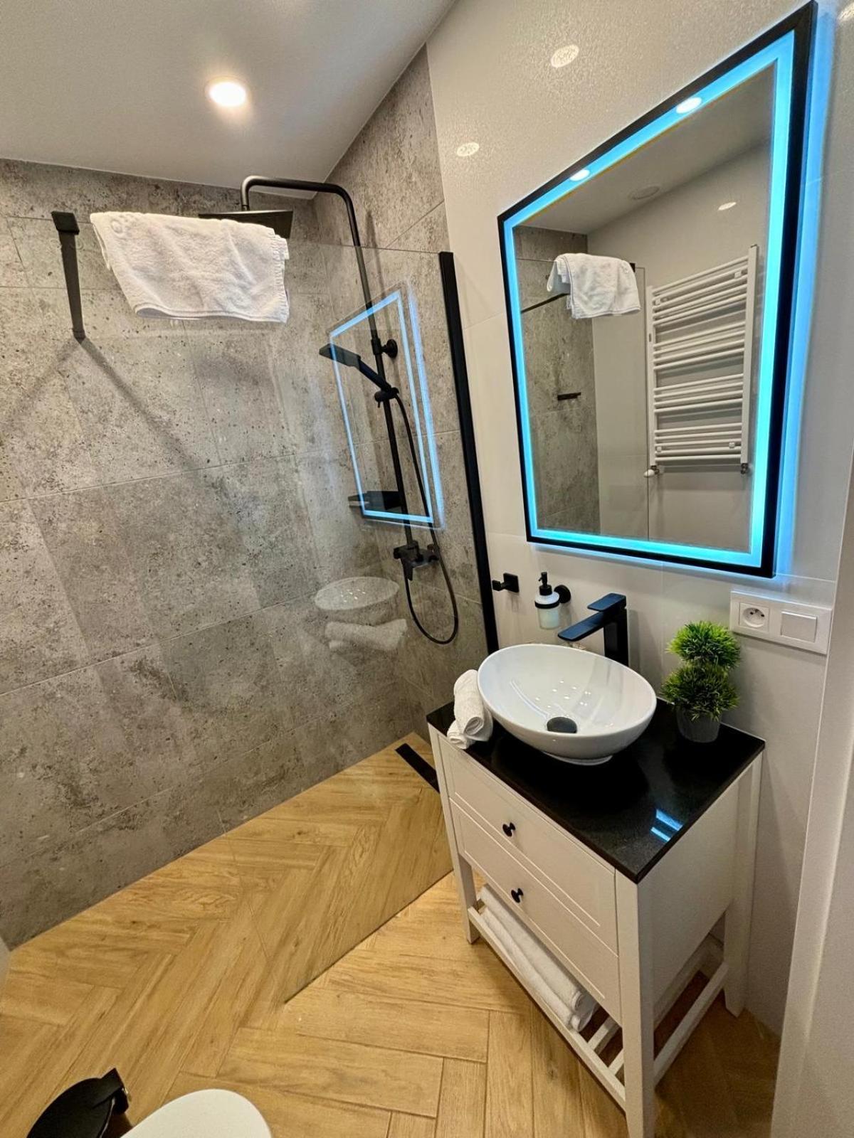 Ds Apartamenty Jasminowa Затор Екстериор снимка